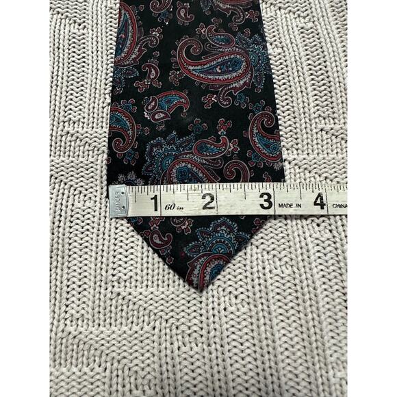 Vintage Windsor Necktie: Black Paisley Italian Silk, Made in  Vintage black paisley Italian silk tie